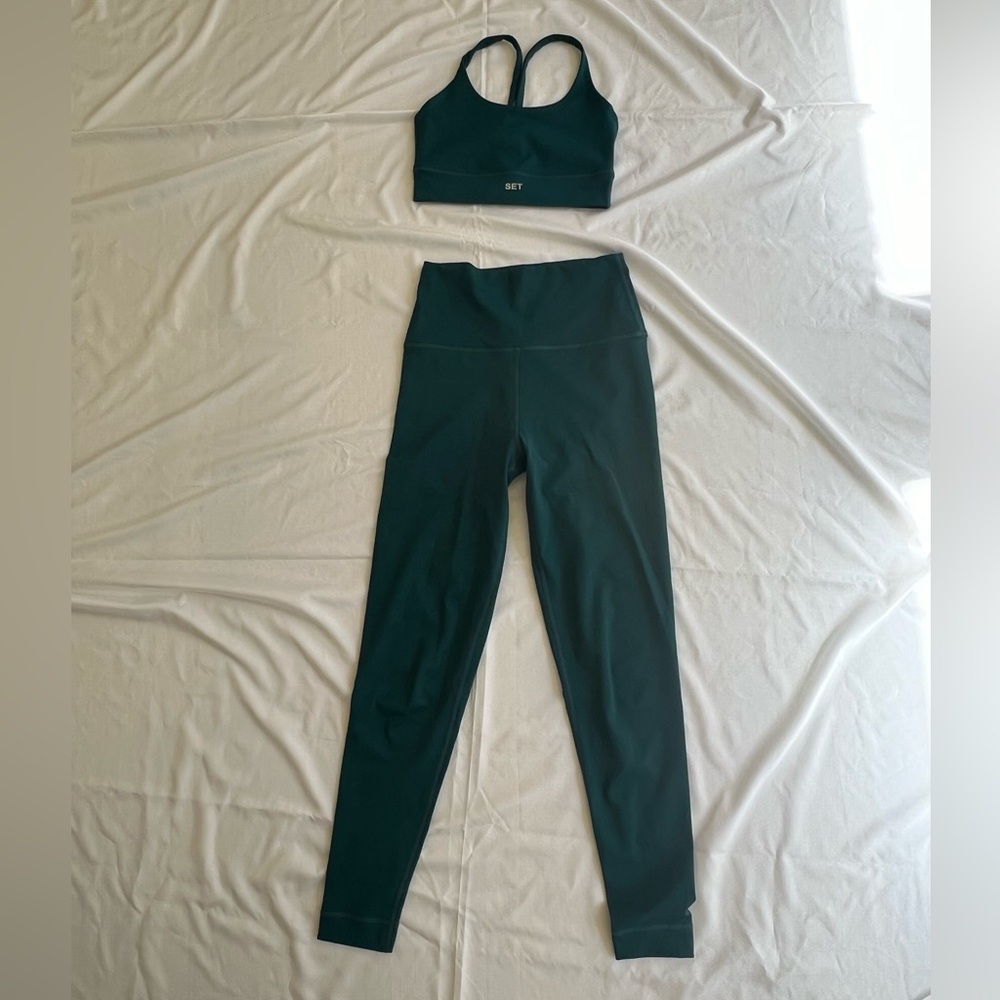 Set active dark green set